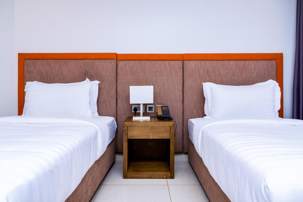 Canary Hotel Kampala Eksteriør bilde